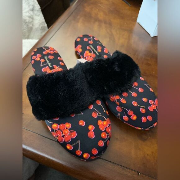 Victoria Secret Cherry Print Satin Faux Fur Slippers NWT Size Large - Picture 3 of 6